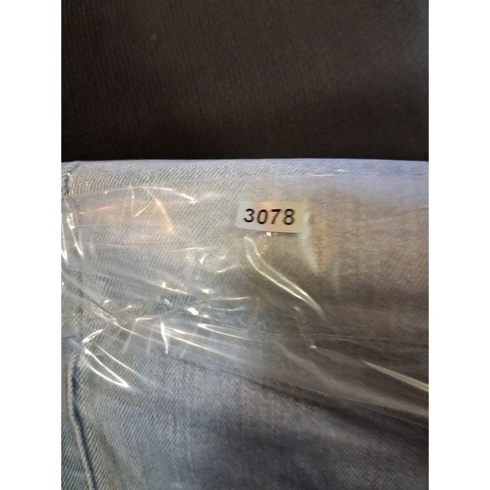 Levi's 550 Relaxed Fit Men's Relaxed‎ Jeans Size 42x30 Blue Light Wash Denim